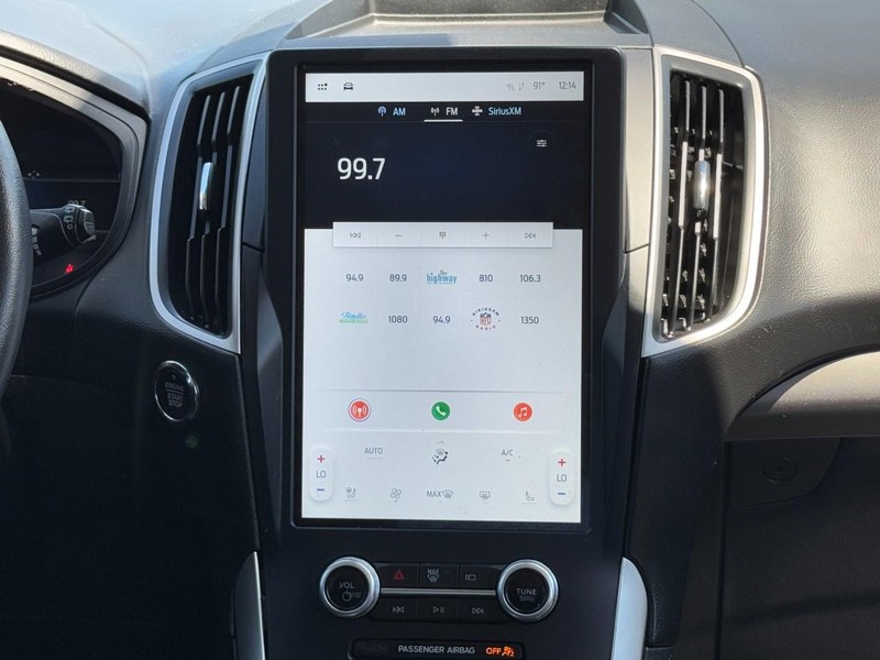 Ford Edge Vehicle Full-screen Gallery Image 13