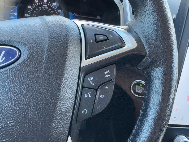 Ford Edge Vehicle Full-screen Gallery Image 17