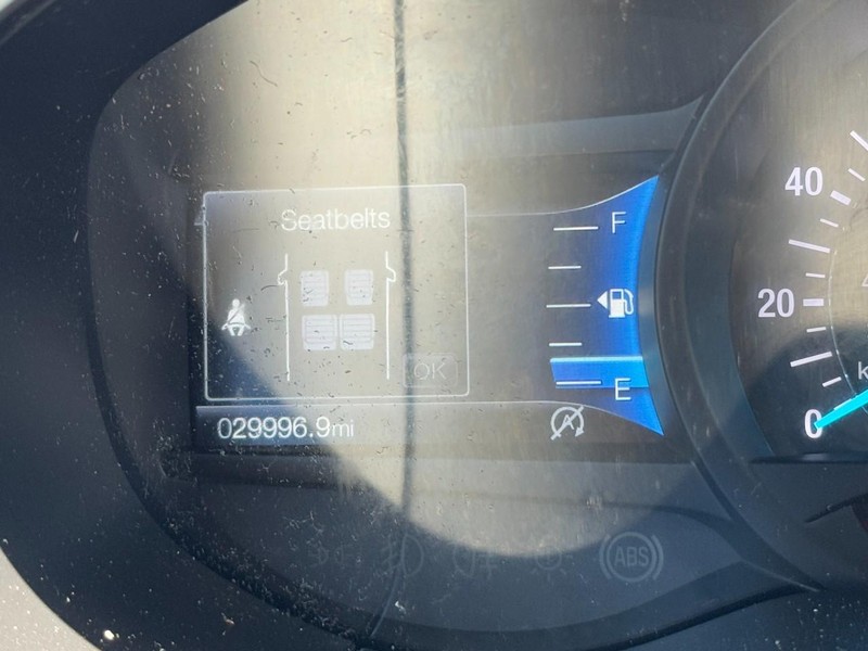 Ford Edge Vehicle Full-screen Gallery Image 18
