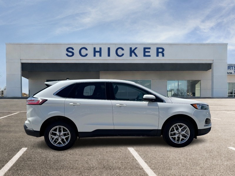 Ford Edge Vehicle Full-screen Gallery Image 02
