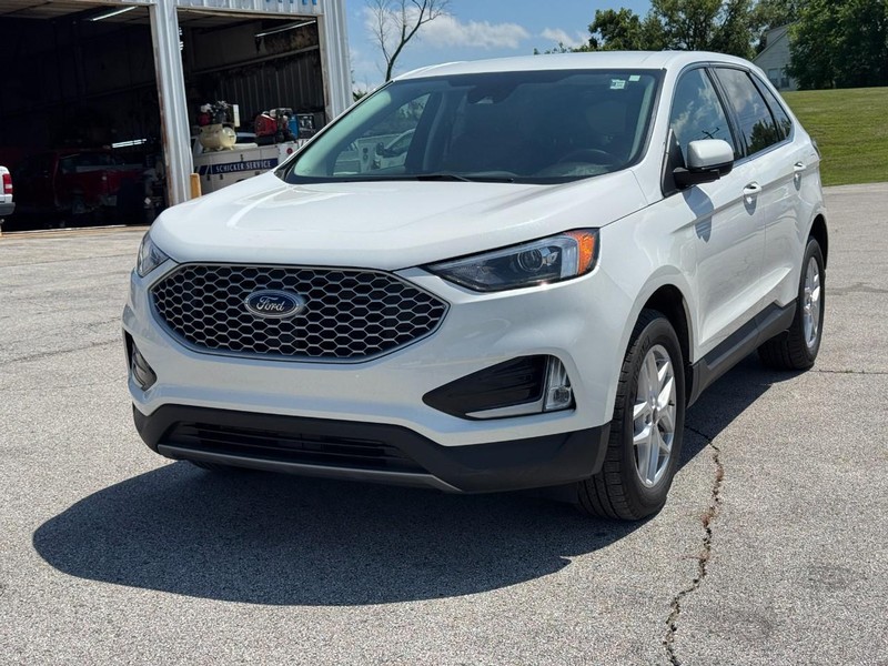Ford Edge Vehicle Full-screen Gallery Image 08