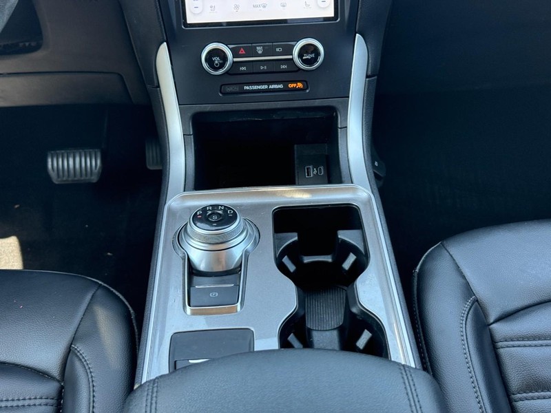 Ford Edge Vehicle Full-screen Gallery Image 14