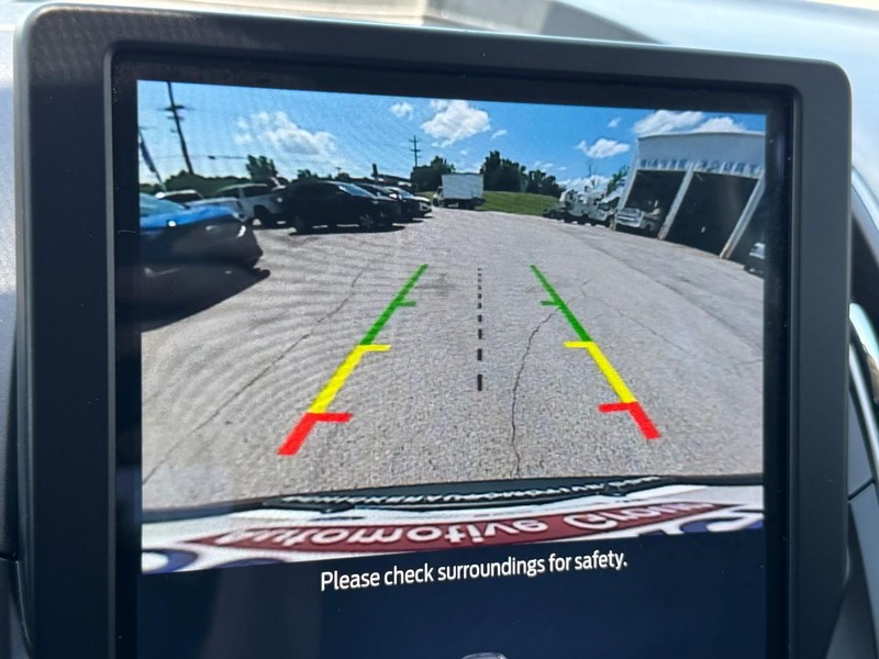 Ford Edge Vehicle Full-screen Gallery Image 21