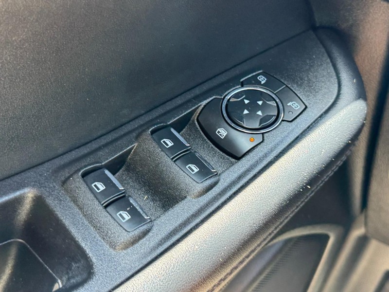 Ford Edge Vehicle Full-screen Gallery Image 22