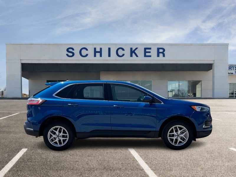 Ford Edge Vehicle Full-screen Gallery Image 02