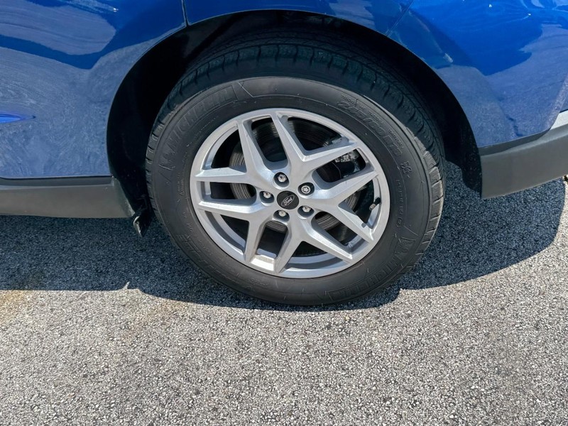 Ford Edge Vehicle Full-screen Gallery Image 07