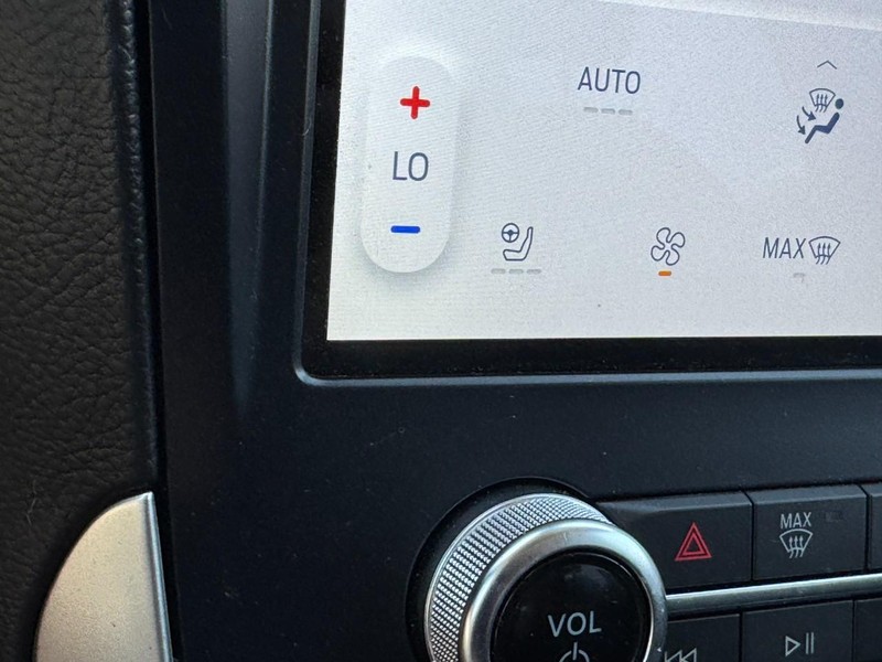 Ford Edge Vehicle Full-screen Gallery Image 20