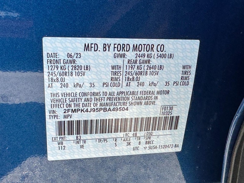 Ford Edge Vehicle Full-screen Gallery Image 24