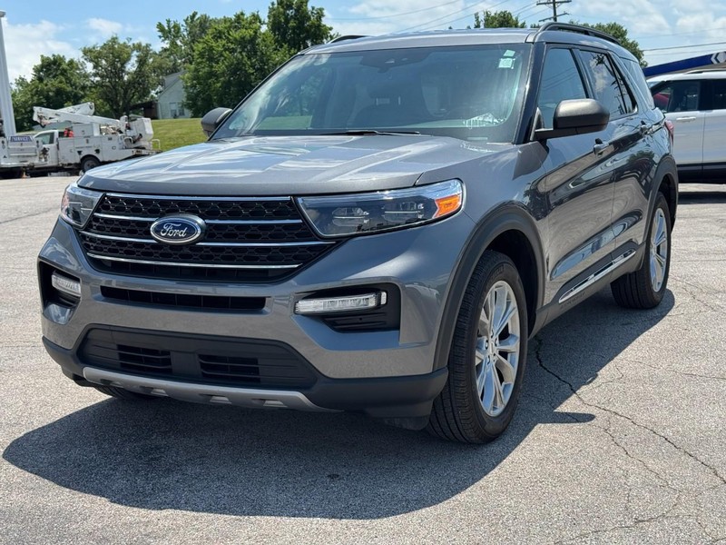 Ford Explorer Vehicle Full-screen Gallery Image 08