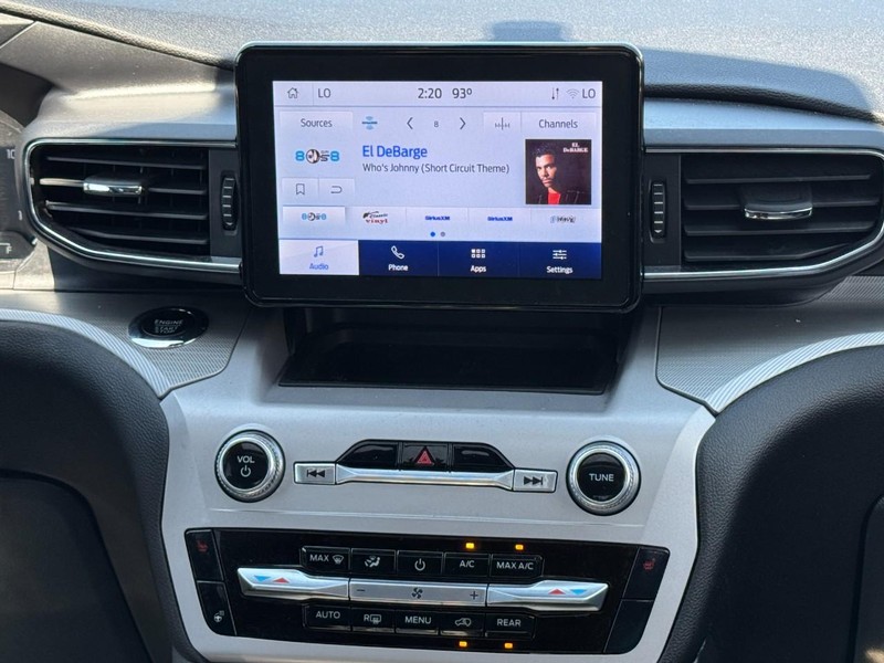 Ford Explorer Vehicle Full-screen Gallery Image 14