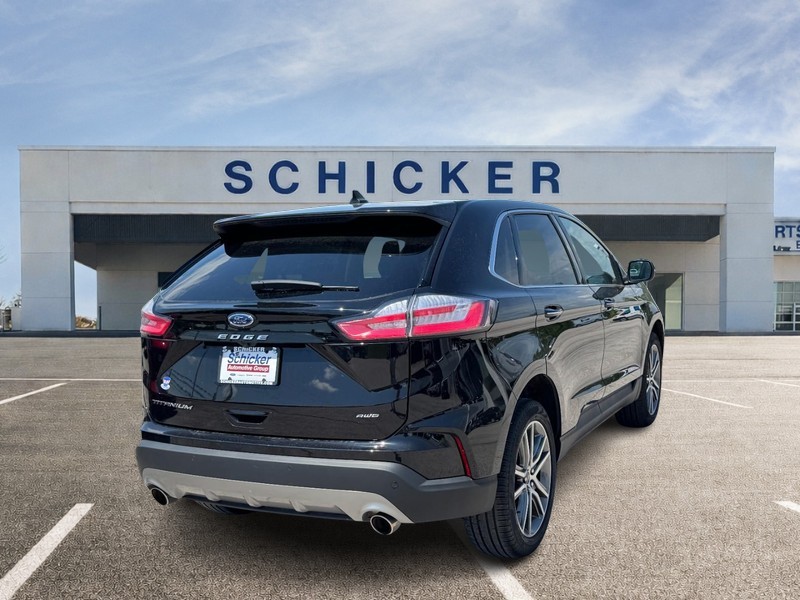 Ford Edge Vehicle Full-screen Gallery Image 03