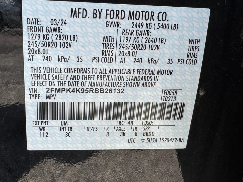 Ford Edge Vehicle Full-screen Gallery Image 25