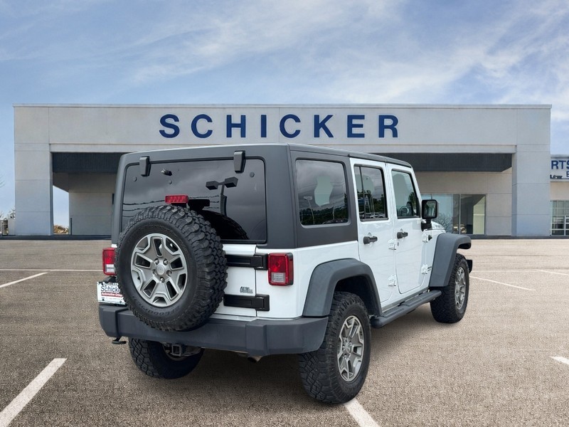 Jeep Wrangler Unlimited Vehicle Full-screen Gallery Image 03