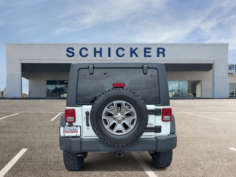 Jeep Wrangler Unlimited Vehicle Full-screen Gallery Image 04