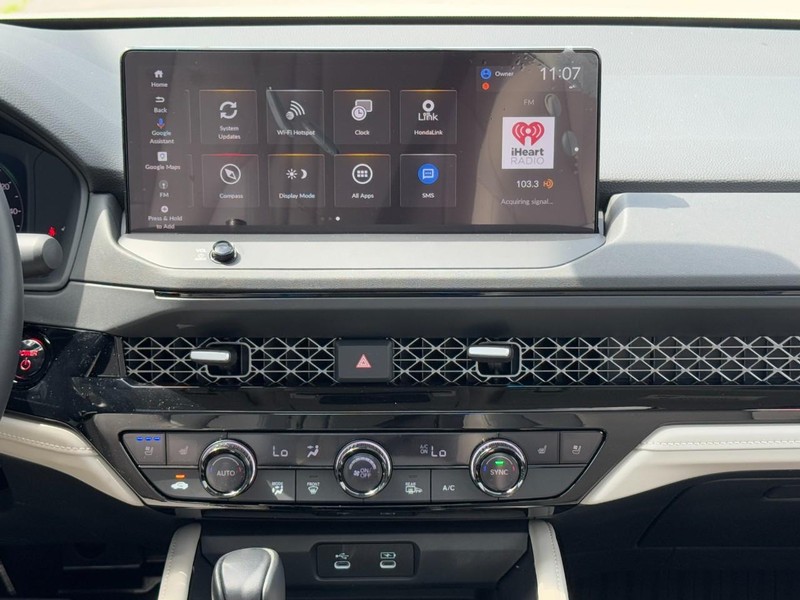Honda Accord Hybrid Vehicle Full-screen Gallery Image 14