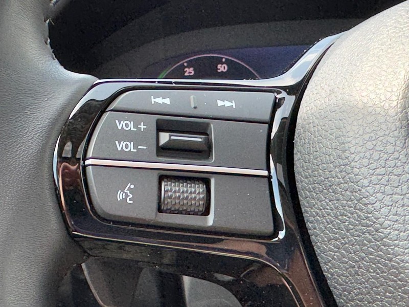 Honda Accord Hybrid Vehicle Full-screen Gallery Image 18