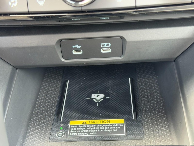 Honda Accord Hybrid Vehicle Full-screen Gallery Image 21
