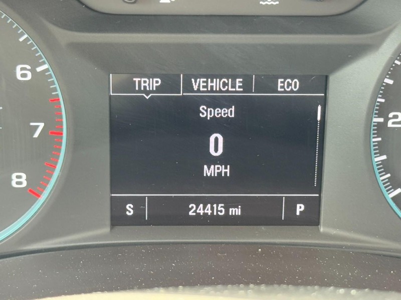 Chevrolet Malibu Vehicle Full-screen Gallery Image 18