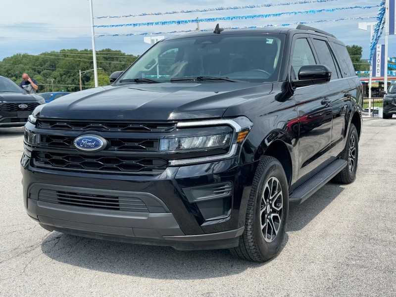 Ford Expedition Vehicle Full-screen Gallery Image 08