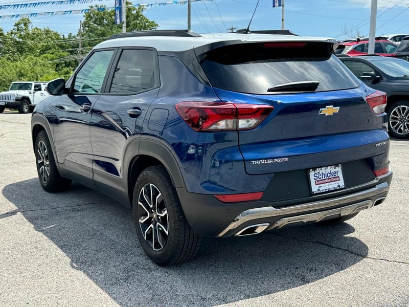 Chevrolet TrailBlazer Vehicle Full-screen Gallery Image 06