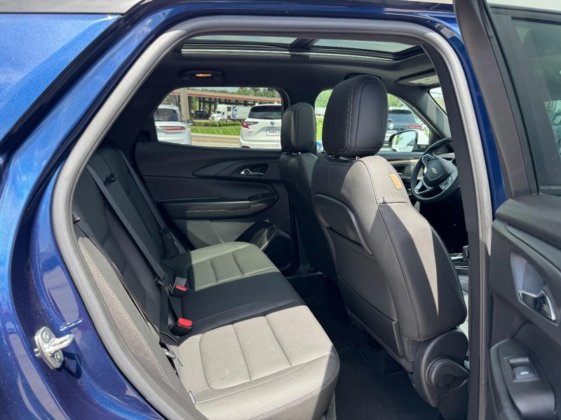 Chevrolet TrailBlazer Vehicle Full-screen Gallery Image 10