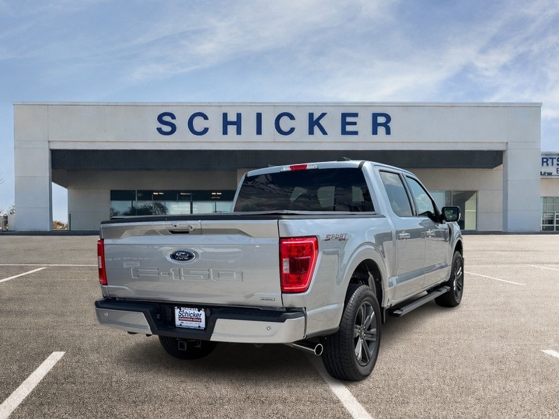 Ford F-150 Vehicle Full-screen Gallery Image 03