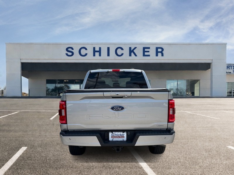 Ford F-150 Vehicle Full-screen Gallery Image 04