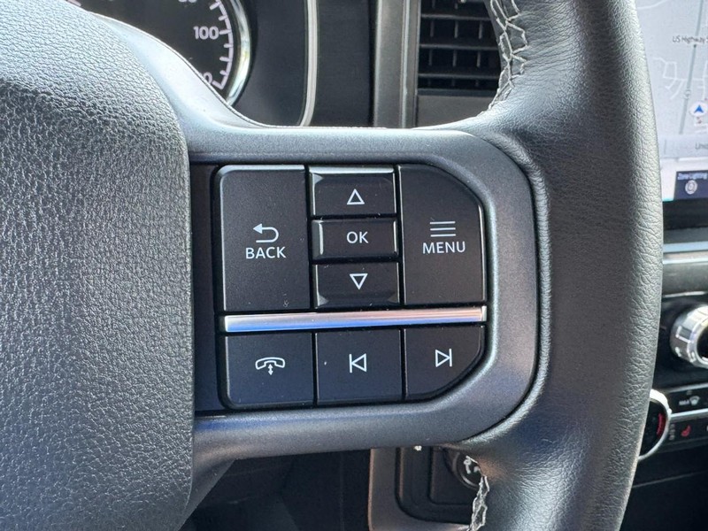 Ford F-150 Vehicle Full-screen Gallery Image 17