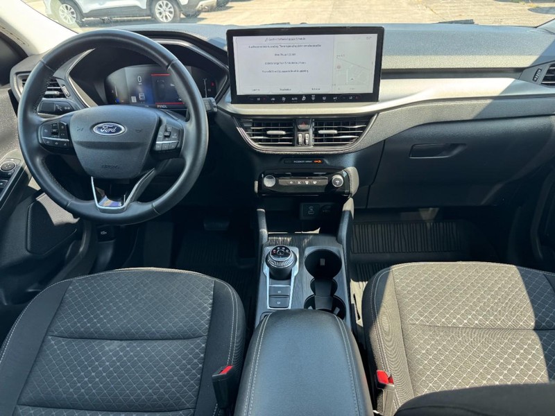 Ford Escape Vehicle Full-screen Gallery Image 11