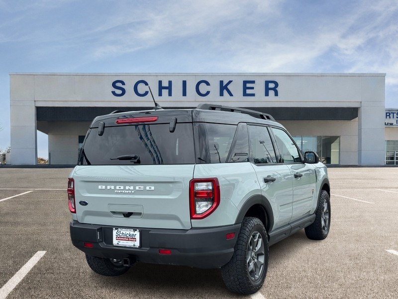 Ford Bronco Sport Vehicle Full-screen Gallery Image 03