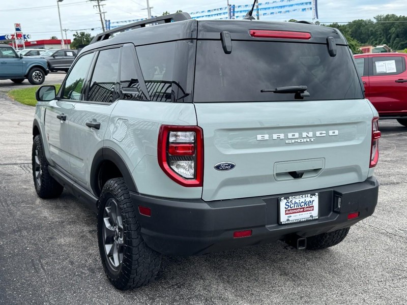 Ford Bronco Sport Vehicle Full-screen Gallery Image 06