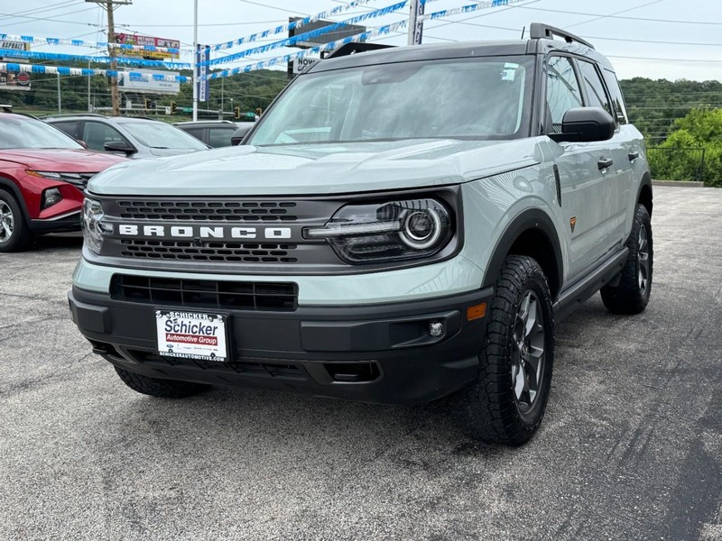 Ford Bronco Sport Vehicle Full-screen Gallery Image 08