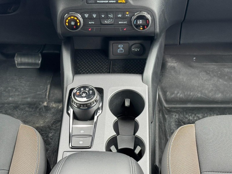 Ford Bronco Sport Vehicle Full-screen Gallery Image 14