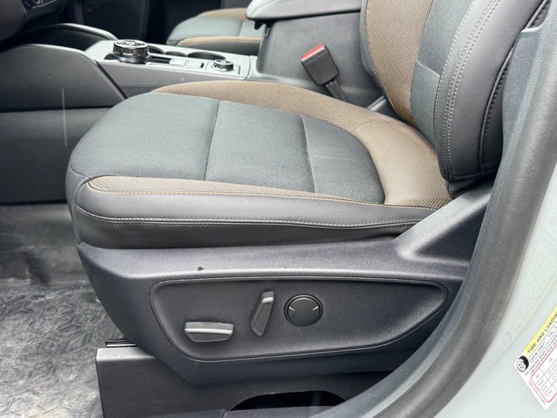 Ford Bronco Sport Vehicle Full-screen Gallery Image 23