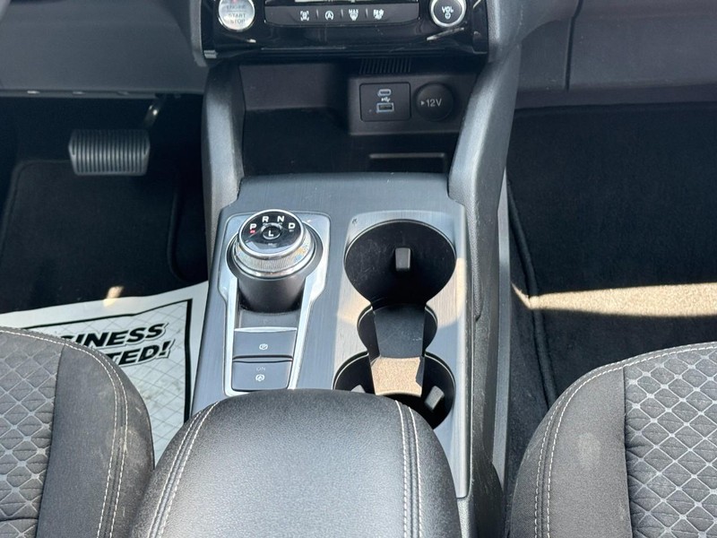 Ford Escape Vehicle Full-screen Gallery Image 14