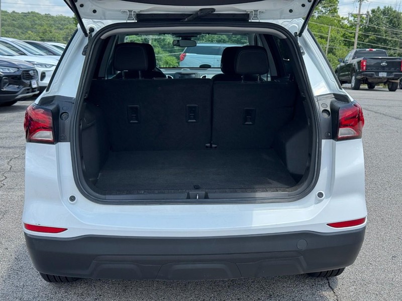 Chevrolet Equinox Vehicle Full-screen Gallery Image 05