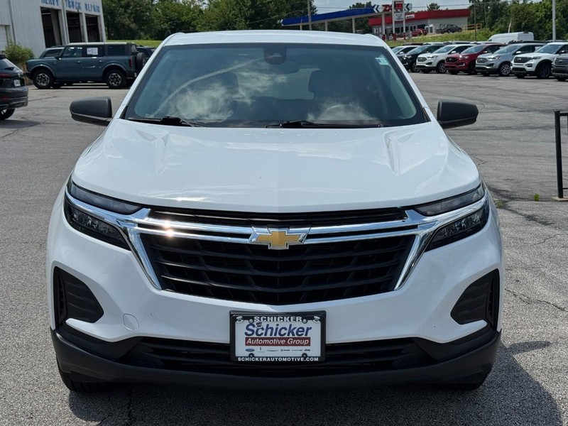 Chevrolet Equinox Vehicle Full-screen Gallery Image 09