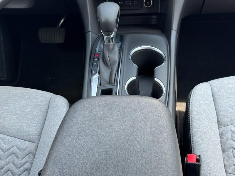 Chevrolet Equinox Vehicle Full-screen Gallery Image 14