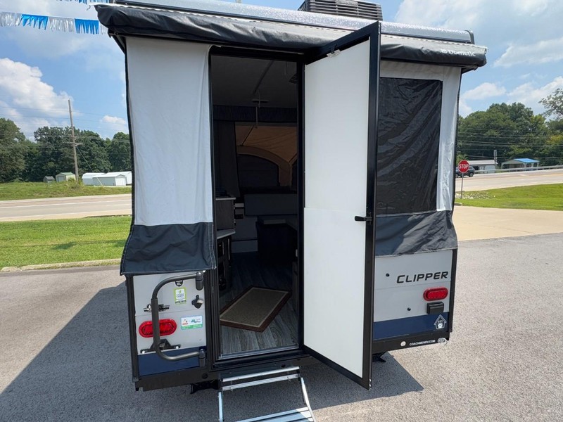 Coachman CLIPPER Vehicle Full-screen Gallery Image 23