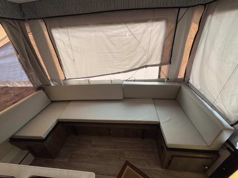 Coachman CLIPPER Vehicle Full-screen Gallery Image 28
