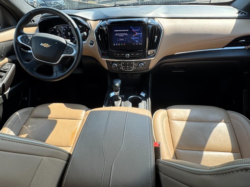 Chevrolet Traverse Vehicle Full-screen Gallery Image 12