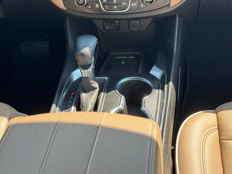 Chevrolet Traverse Vehicle Full-screen Gallery Image 15