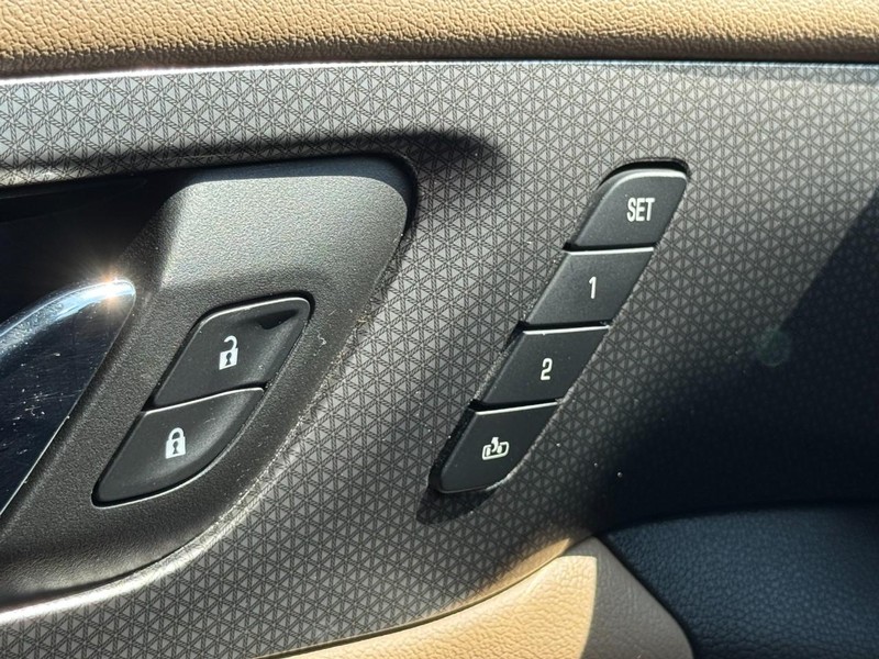 Chevrolet Traverse Vehicle Full-screen Gallery Image 17