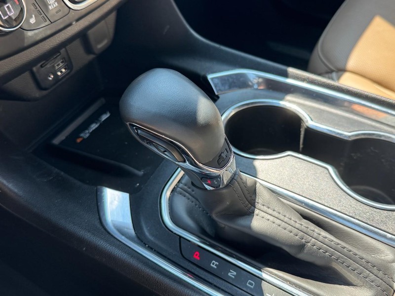 Chevrolet Traverse Vehicle Full-screen Gallery Image 21