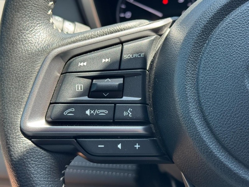 Subaru Outback Vehicle Full-screen Gallery Image 18