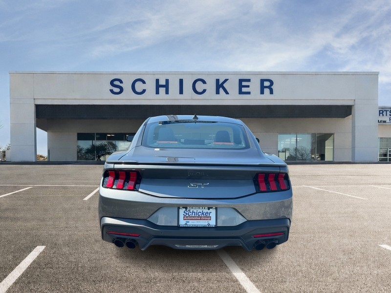 Ford Mustang Vehicle Full-screen Gallery Image 04