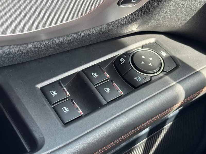 Ford Expedition Vehicle Full-screen Gallery Image 21
