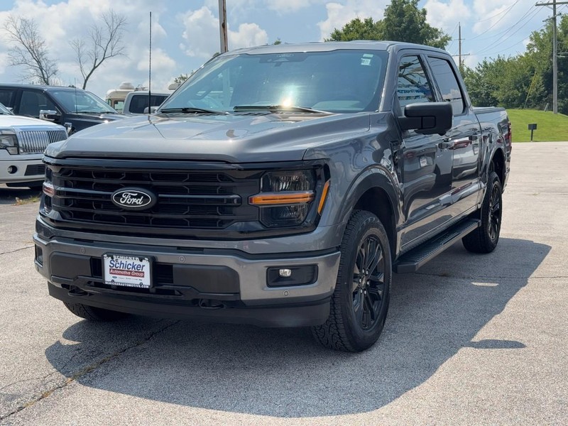 Ford F-150 Vehicle Full-screen Gallery Image 08