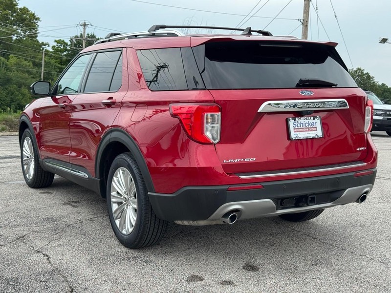 Ford Explorer Vehicle Full-screen Gallery Image 06