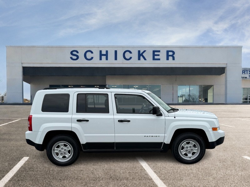 Jeep Patriot Vehicle Full-screen Gallery Image 02